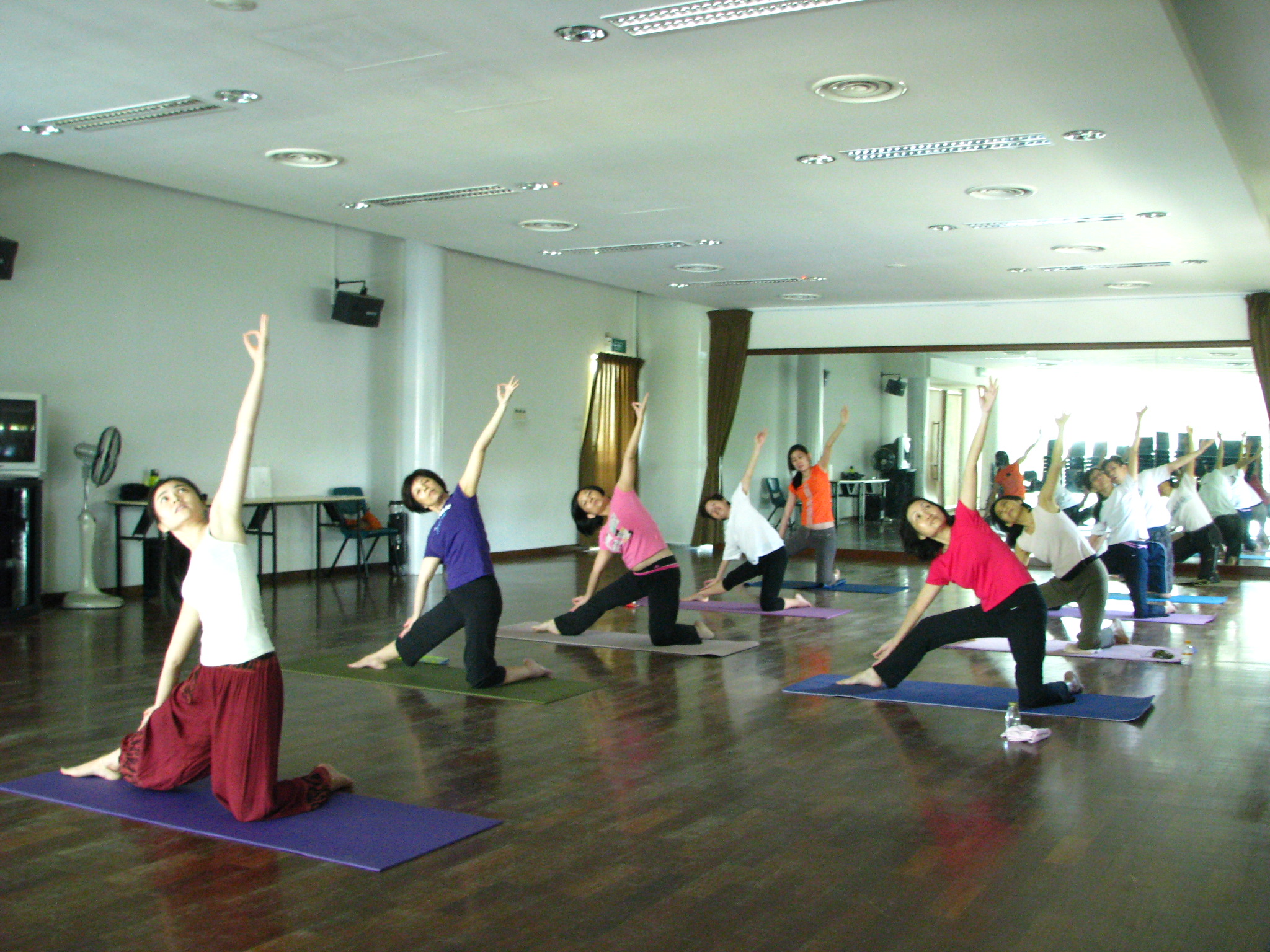 Yogasessions Happy Sparrow Team Building Adventures